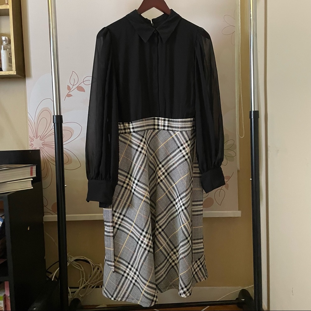 Shelby & Palmer Collared Dress